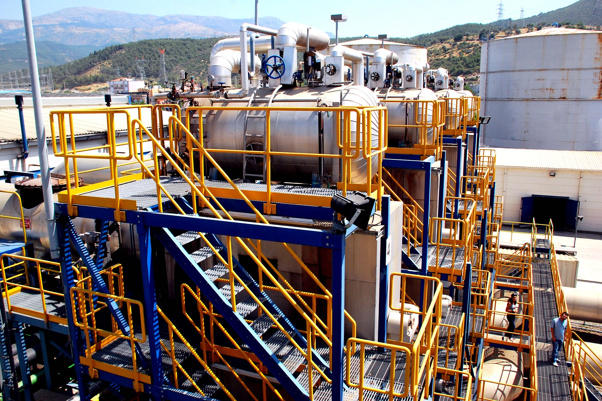 lubricating oil production plant