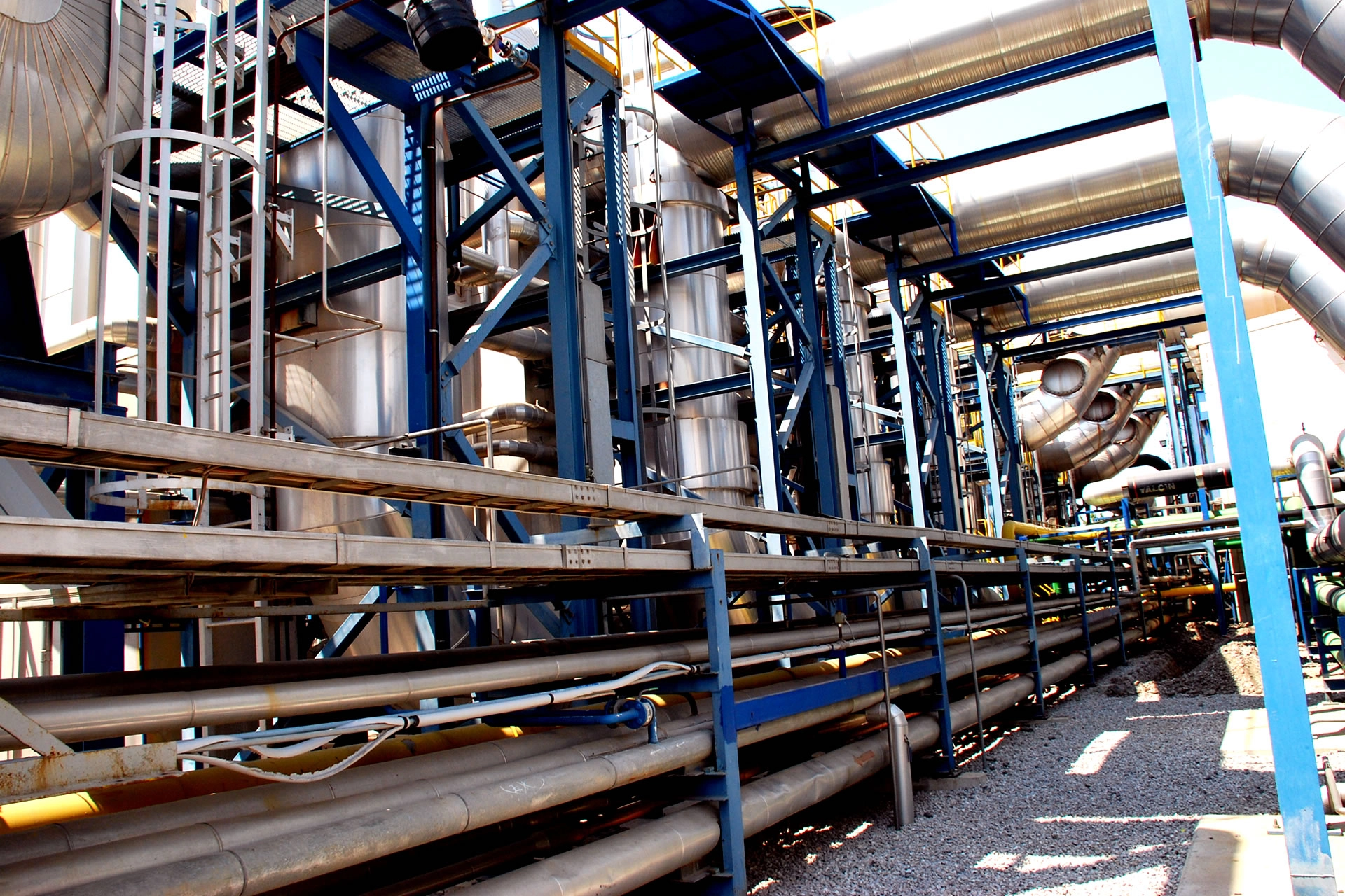 lubricating oil production plant