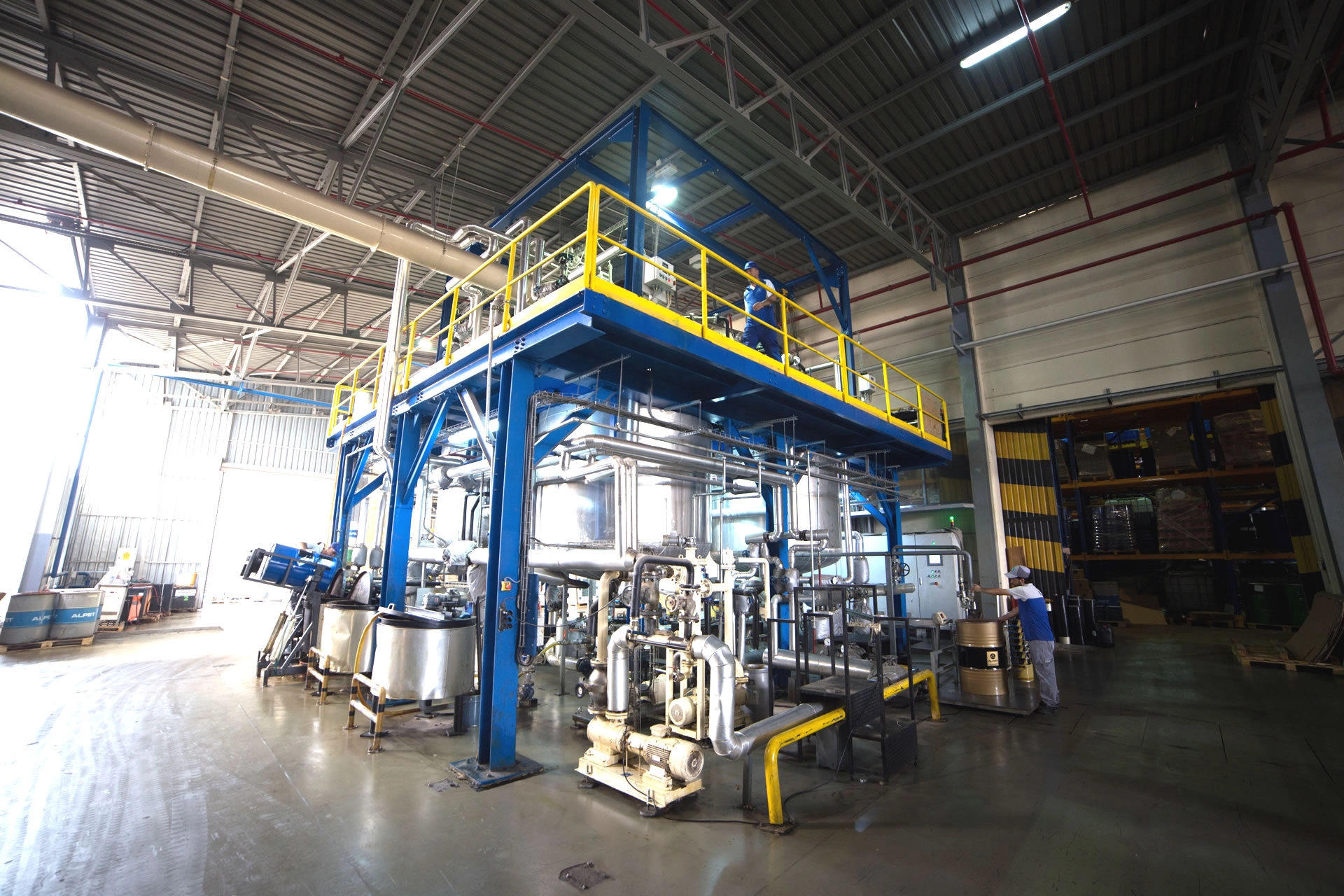 lubricating oil production plant