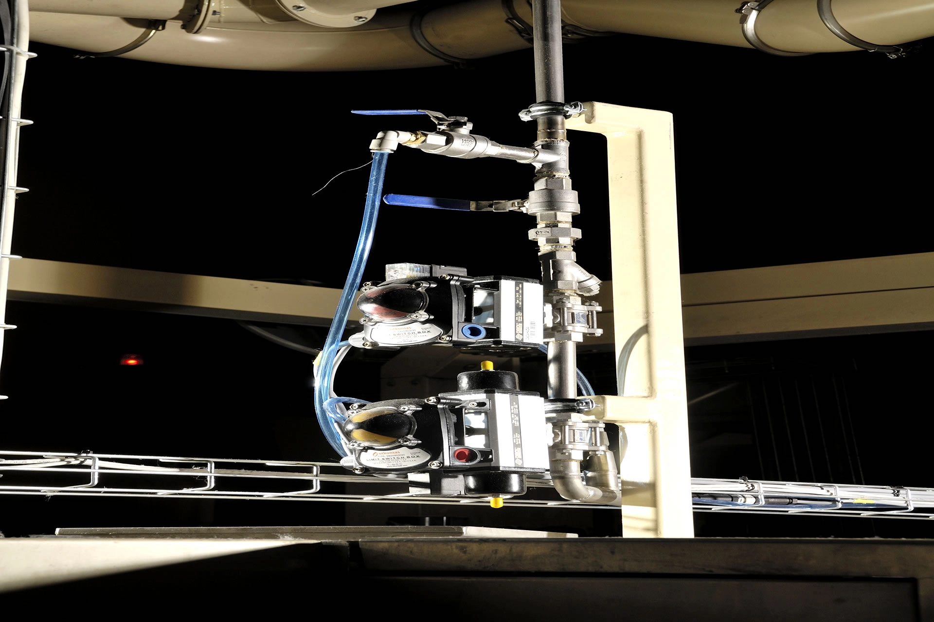 triacetin and glue distribution system