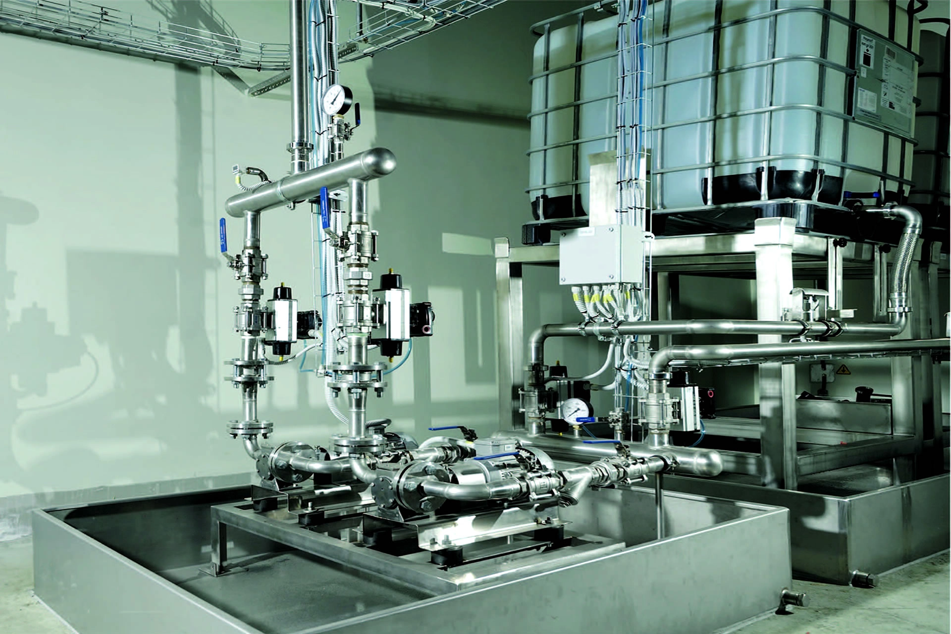 triacetin and glue distribution system